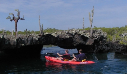 Kayaking-at-Los-Tuneles